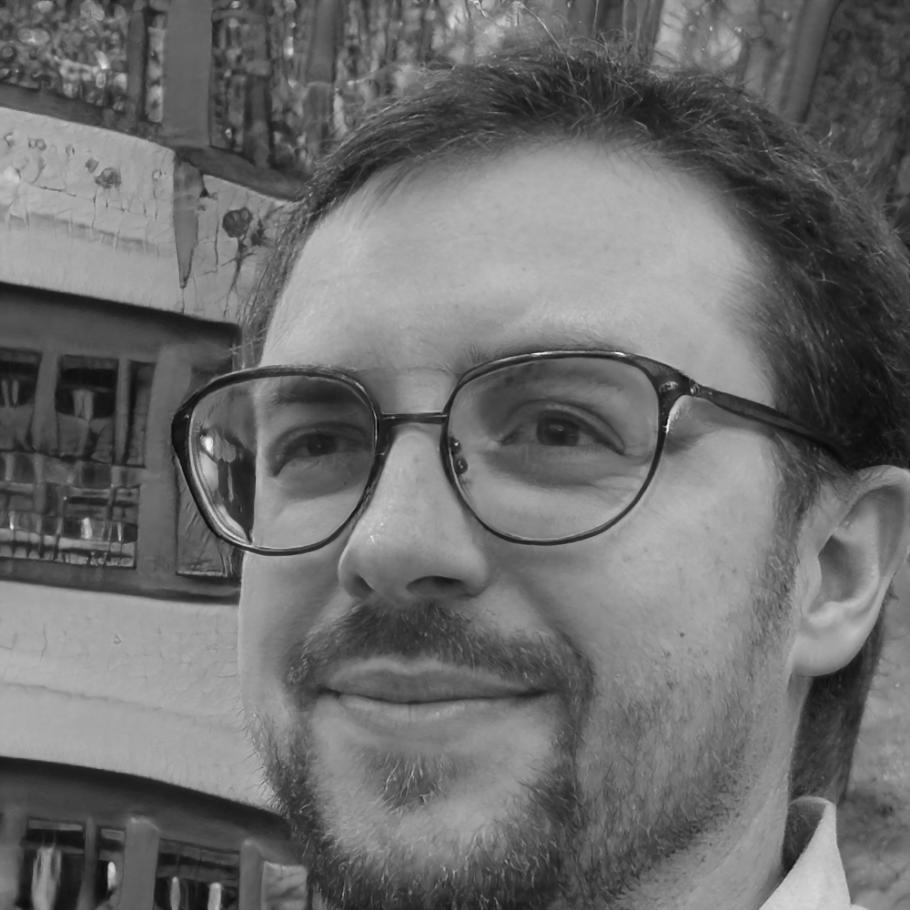 Retrato profesional de Ignasi Ferrer, cofundador de tenqoraliva